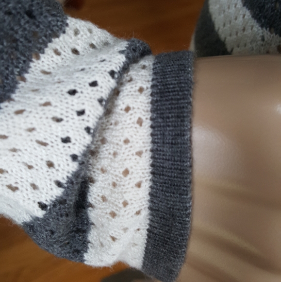 •Converse• Gray & White Striped Open-Knit Sweater - Picture 5 of 8